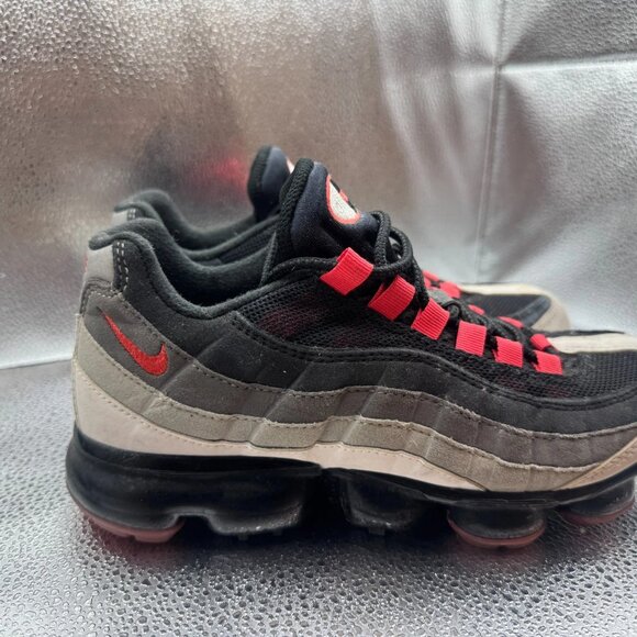 Size‎ 6 Nike Air Vapormax '95 Mens White Red Silver Black Shoes AJ7292-101 - Picture 2 of 10